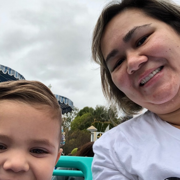 Meet your Posher, Stacy - Picture 1 of 1